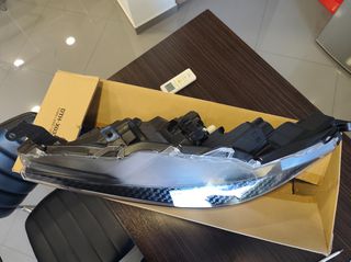 ΦΑΝΑΡΙΑ 2 ΕΜΠΡΟΣ ΤΟΥΟΤΑ YARIS GR-thumb-2