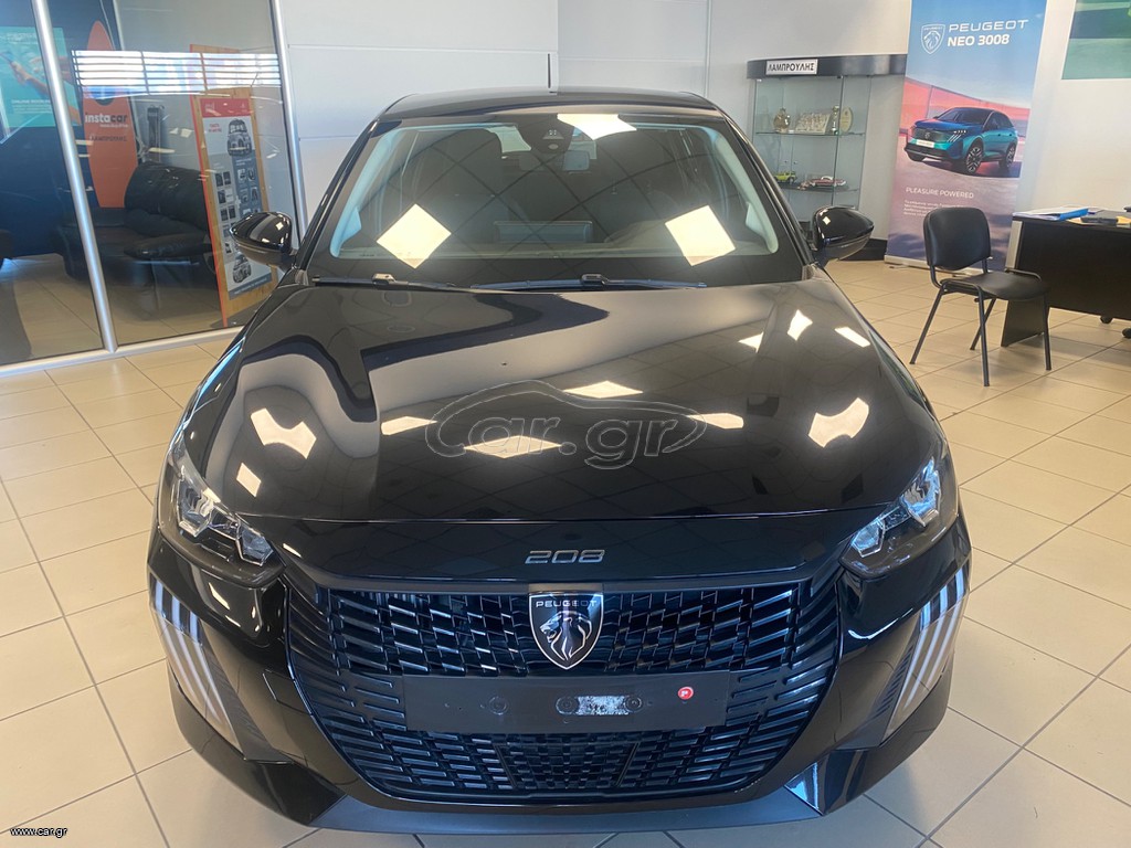 Peugeot 208 2025 1.2. STYLE HYBRID.  110jp