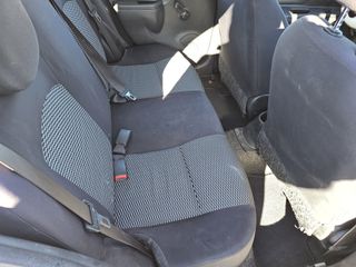 Nissan Micra 2015-thumb-13