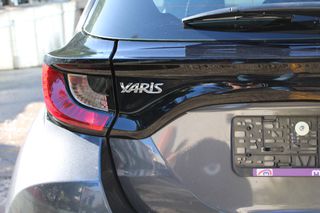 Toyota Yaris 2024 HYBRID ACTIVE 1.5cc 116ps *ΓΡΑΜΜΑΤΙΑ*-thumb-6