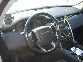 Land Rover Discovery Sport 2021 plug in-thumb-11