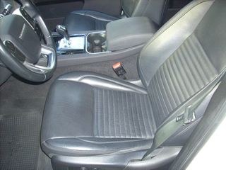 Land Rover Discovery Sport 2021 plug in-thumb-12