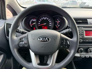 Kia Rio 2016-thumb-17