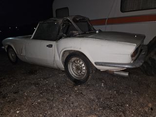 Triumph Spitfire 1964-thumb-1