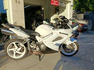 Honda VFR 800 2003 VFR 800-thumb-2