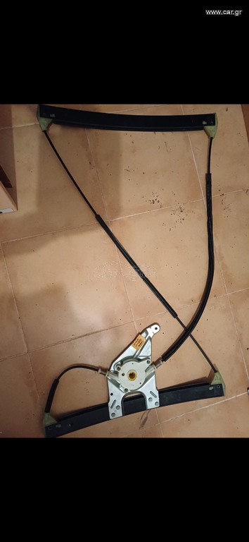 γρύλος παράθυρο