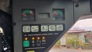 Φορτωτάκι Bobcat 2005 S130-thumb-4