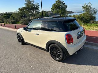 Mini Cooper D 2016-thumb-5