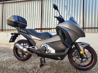 Honda Integra 750 2018 TRACTION CONTROL AKRAPOVIC-thumb-18