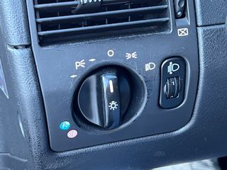 Chrysler Crossfire 2004-thumb-20