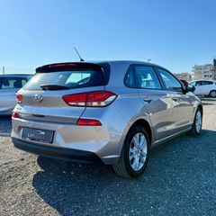 Hyundai i 30 2018 Book service!-thumb-3