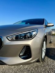 Hyundai i 30 2018 Book service!-thumb-6