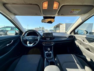 Hyundai i 30 2018 Book service!-thumb-10