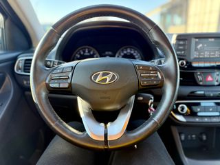 Hyundai i 30 2018 Book service!-thumb-15