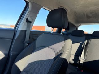 Hyundai i 30 2018 Book service!-thumb-17