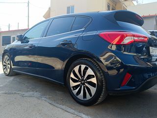 Ford Focus 2020-thumb-7