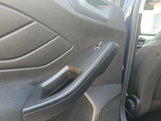 Ford Focus 2020-thumb-17