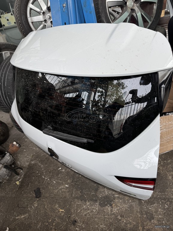 Renault Clio IV πόρτα μπαγκαζ με κάμερα
