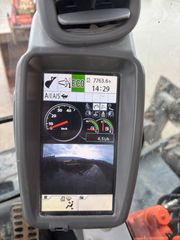 Εκσκαφέας Με Λάστιχα Hitachi 2015 ZX220W-5B-thumb-3