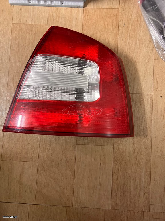 Φανάρι πίσω Skoda Octavia 5 08-13’