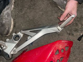 Πίσω δεξί πατάκι με βάση Ducati Multistrada 620-1000