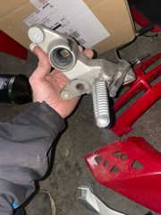 Εμπρός δεξιά βάση μαρσπιέ με πατάκι Ducati Multistrada 620-1000