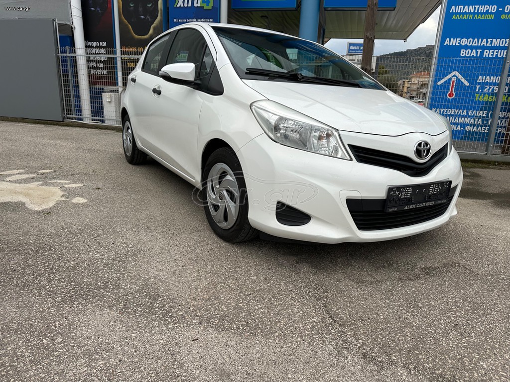 Toyota Yaris 2013 YARIS 1.3 VVTI
