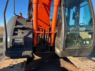Εκσκαφέας Με Ερπύστριες Hitachi 2014 Hitachi ZX135US-5B-thumb-5
