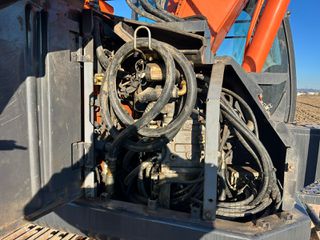 Εκσκαφέας Με Ερπύστριες Hitachi 2014 Hitachi ZX135US-5B-thumb-9