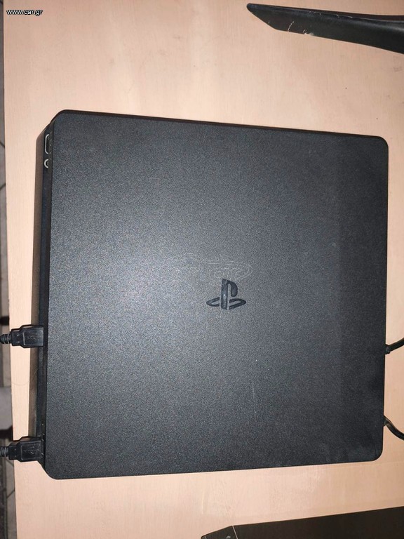 PlayStation 4 slim 500GB