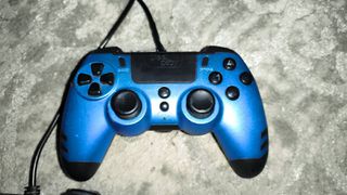 PlayStation 4 slim 500GB-thumb-1