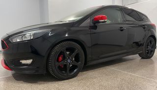 Ford Focus 2015 ST-LINE-thumb-1