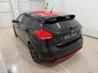 Ford Focus 2015 ST-LINE-thumb-7