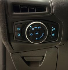 Ford Focus 2015 ST-LINE-thumb-14