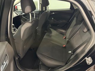 Ford Focus 2015 ST-LINE-thumb-16