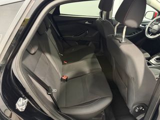 Ford Focus 2015 ST-LINE-thumb-18