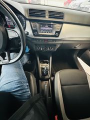 Skoda Fabia 2017 Black Edition-thumb-15