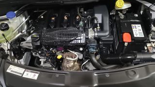 Peugeot 208 2016-thumb-8