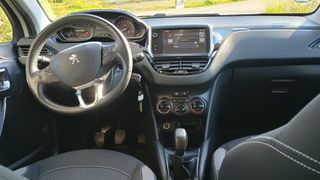Peugeot 208 2016-thumb-10
