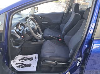 Honda Jazz 2010-thumb-16