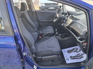 Honda Jazz 2010-thumb-18