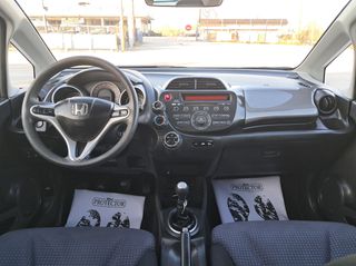 Honda Jazz 2010-thumb-19