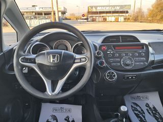 Honda Jazz 2010-thumb-20