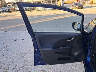 Honda Jazz 2010-thumb-30