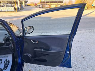 Honda Jazz 2010-thumb-32