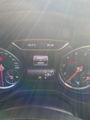 Mercedes-Benz GLA 180 2021-thumb-2