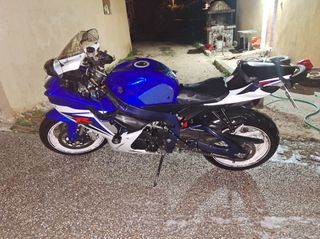Suzuki GSX-R 600 2011-thumb-5