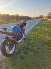Suzuki GSX-R 600 2011-thumb-8