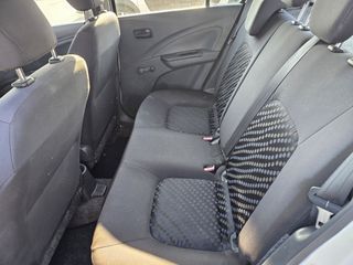 Suzuki Celerio 2016-thumb-12