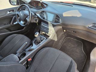 Peugeot 308 2018-thumb-10